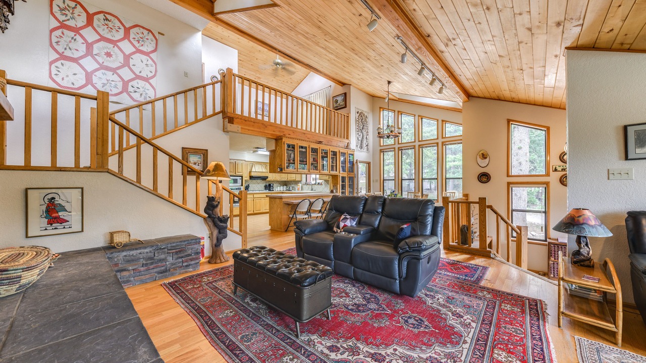 Photo of Livingroom in Cloudcroft