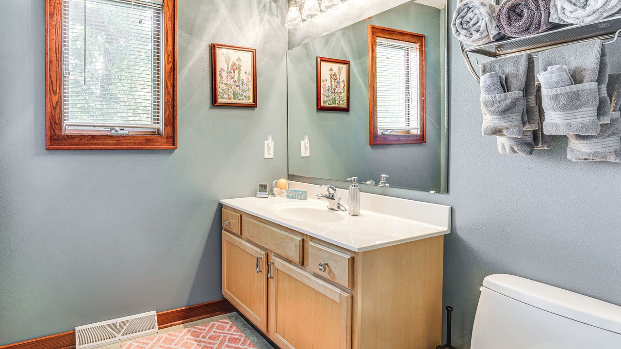 Photo of Bathroom in Lake Koshkonong