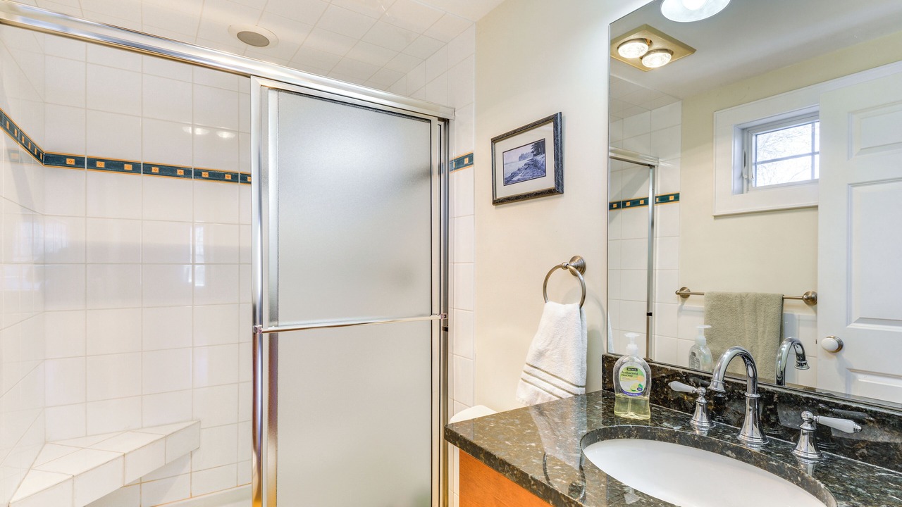 Photo of Bathroom in Cape Vincent