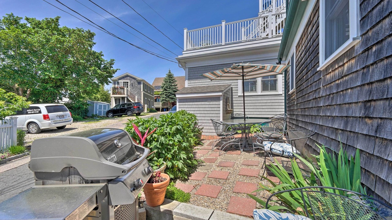 Photo of Outdoor in Commercial Street