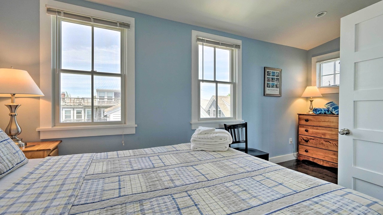 Photo of Bedroom in Commercial Street