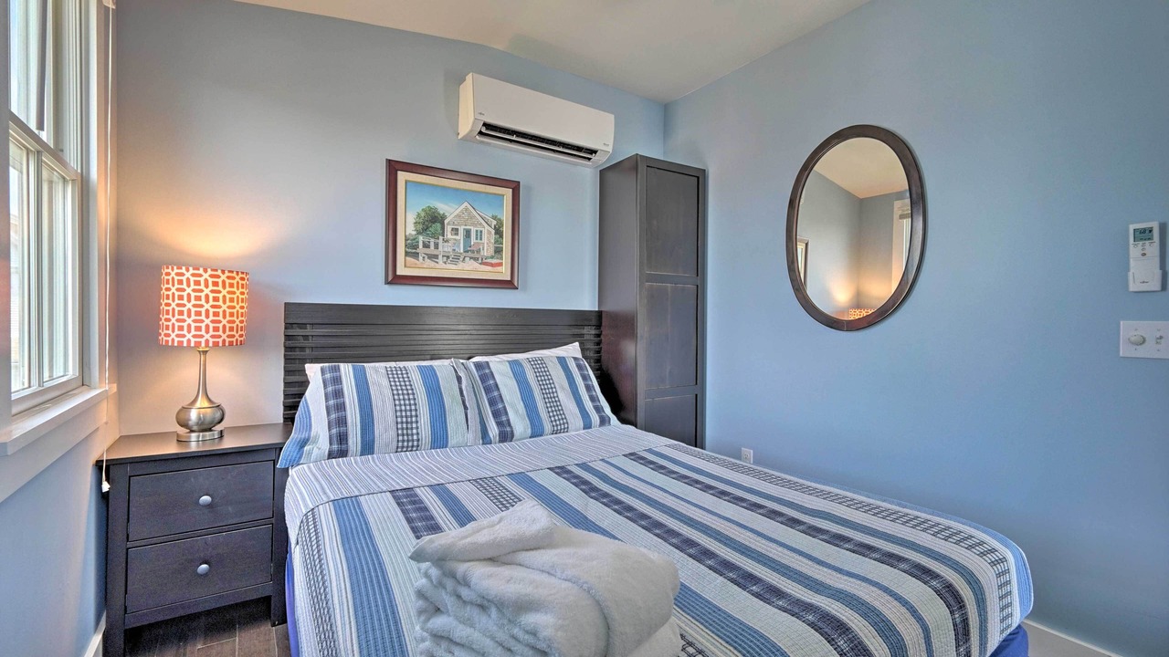 Photo of Bedroom in Commercial Street