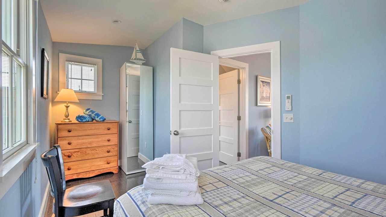 Photo of Bedroom in Commercial Street