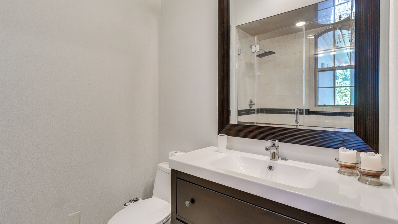 Photo of Bathroom in Rob Roy On The Lake