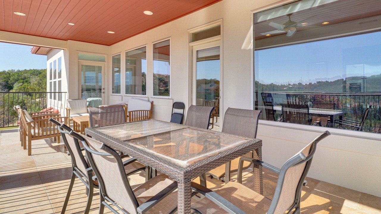 Photo of Patio Balcony in Rob Roy On The Lake