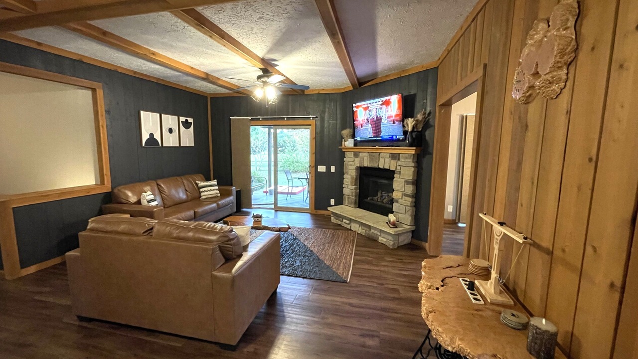 Photo of Livingroom in Spring Brook