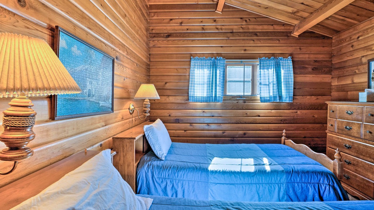 Photo of Others in Manson