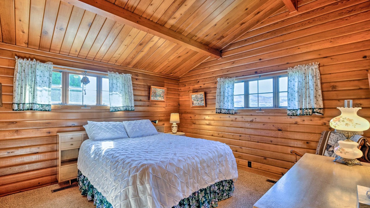 Photo of Others in Manson