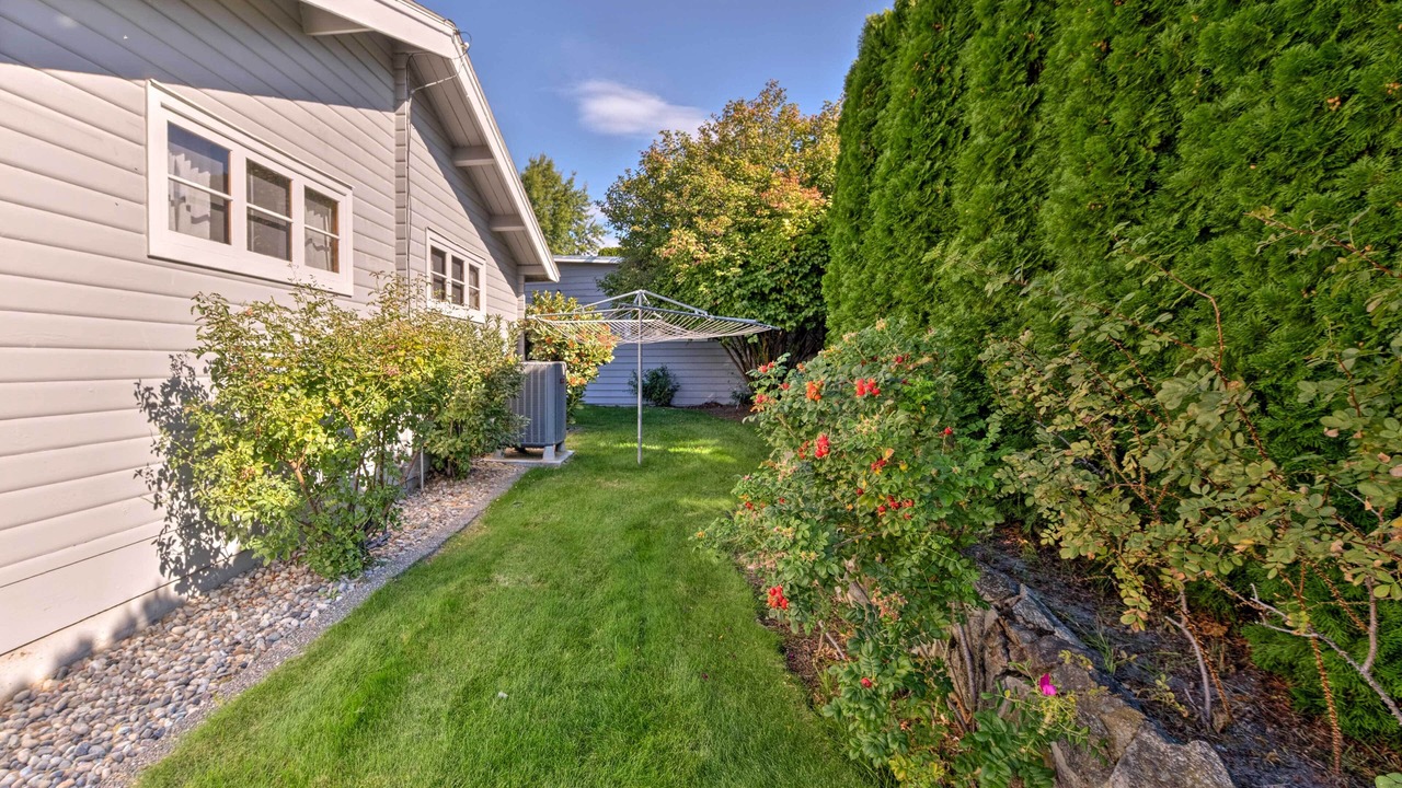 Photo of Others in Manson