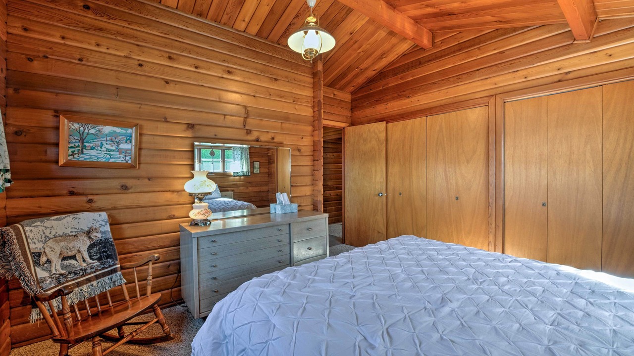 Photo of Others in Manson