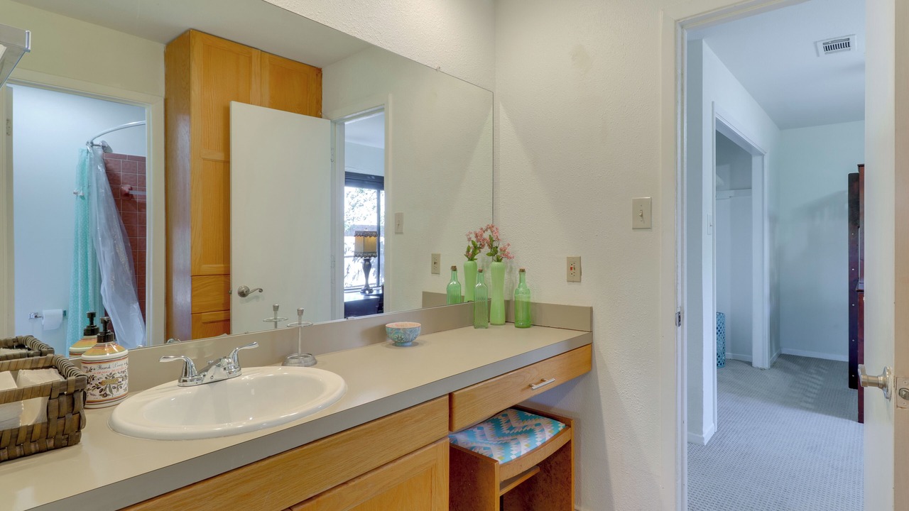 Photo of Bathroom in Briarcliff