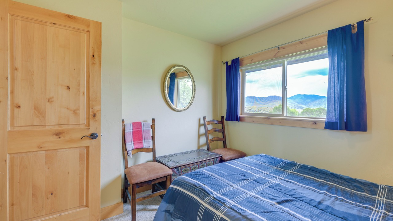 Photo of Bedroom in Alder