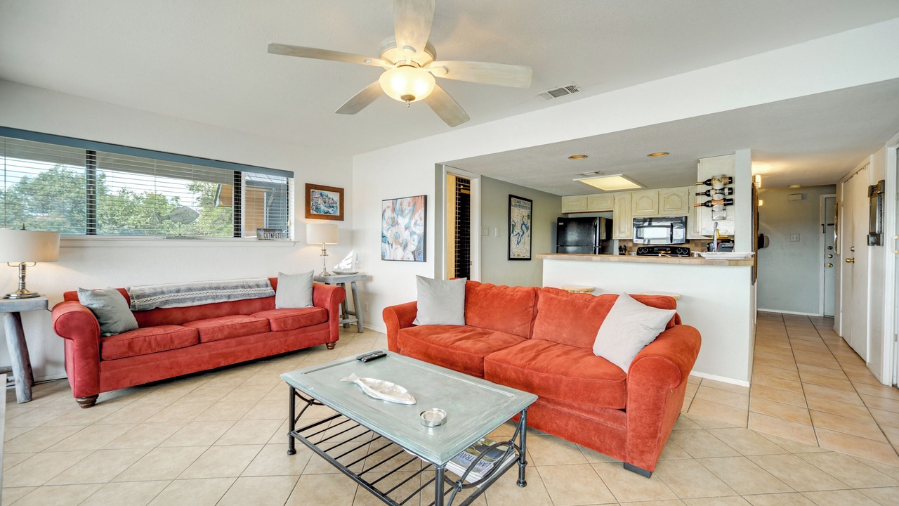 Photo of Livingroom in Briarcliff
