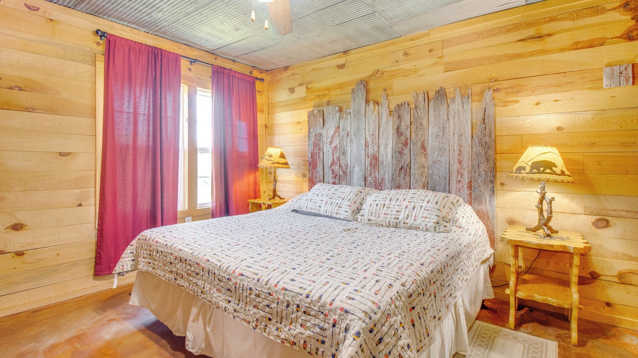 Photo of Bedroom in Everton