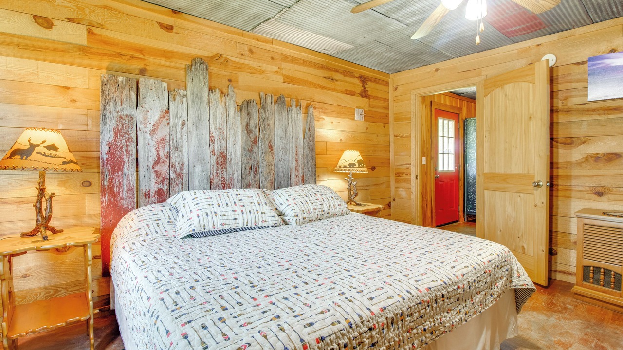 Photo of Bedroom in Everton