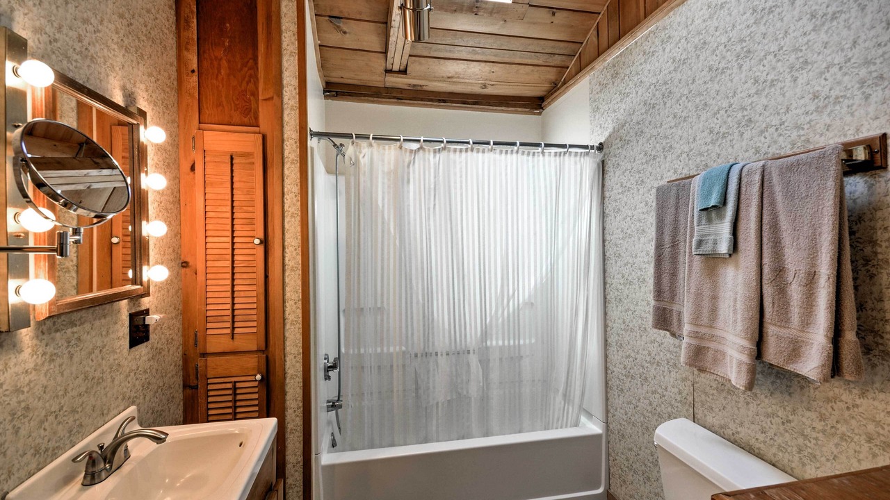 Photo of Bathroom in Hancock