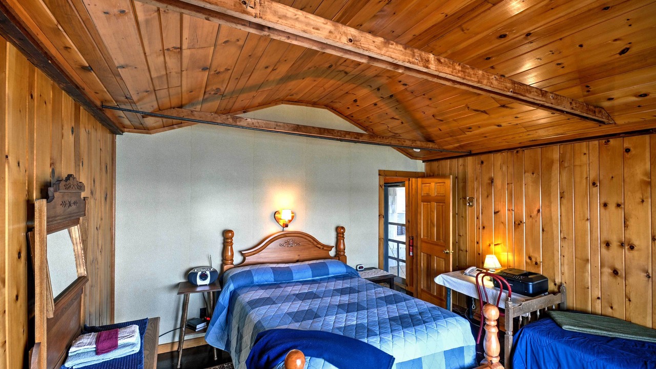 Photo of Bedroom in Hancock