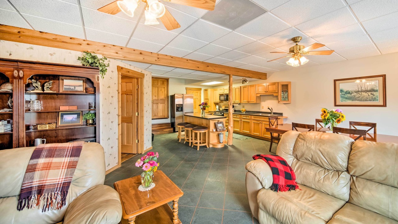 Photo of Livingroom in Keosauqua