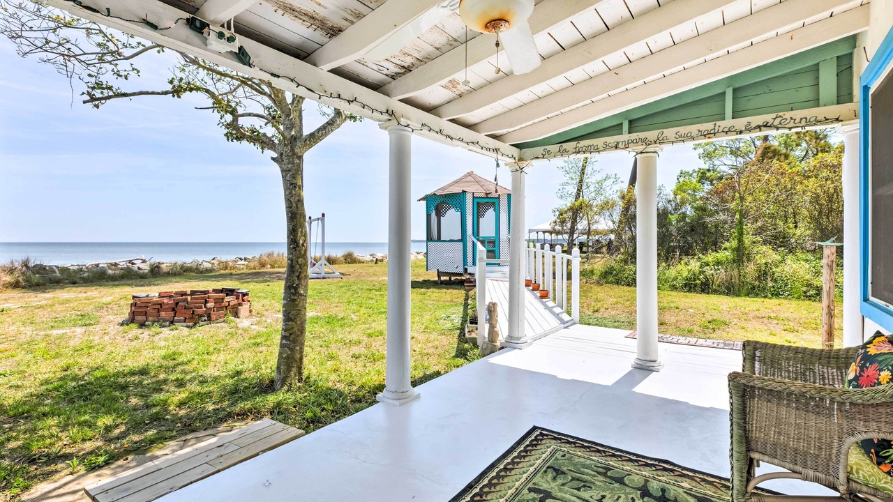 Photo of Patio Balcony in White Stone