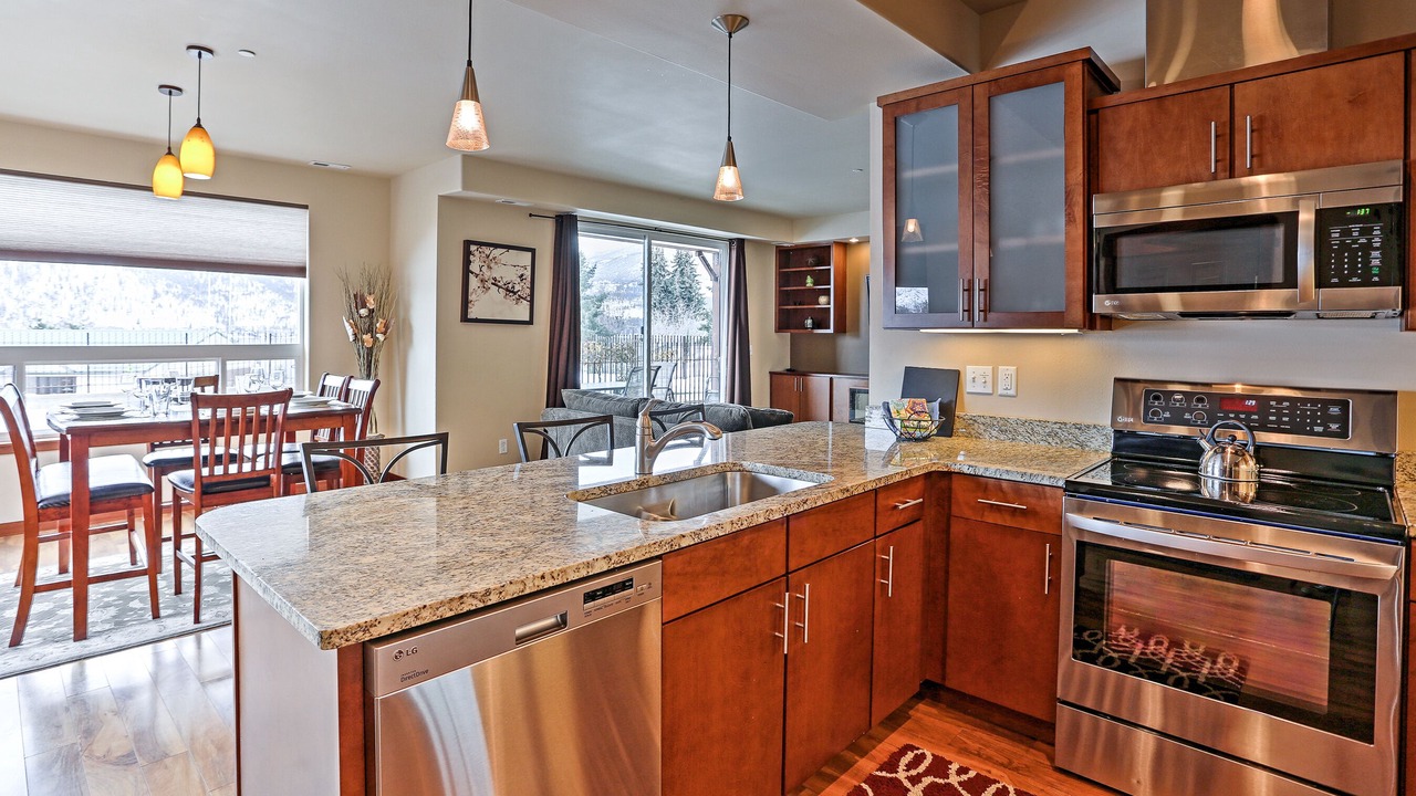 Photo of Others in Manson