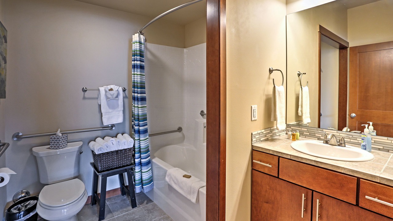 Photo of Bathroom in Manson