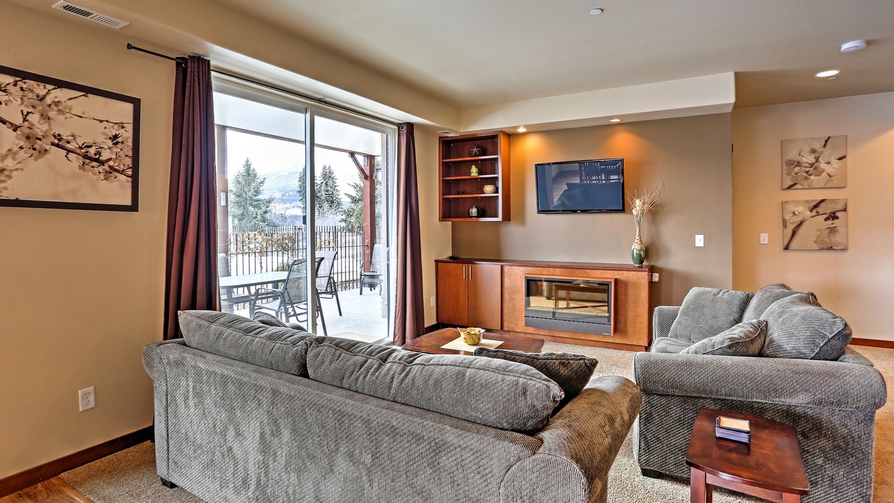 Photo of Livingroom in Manson