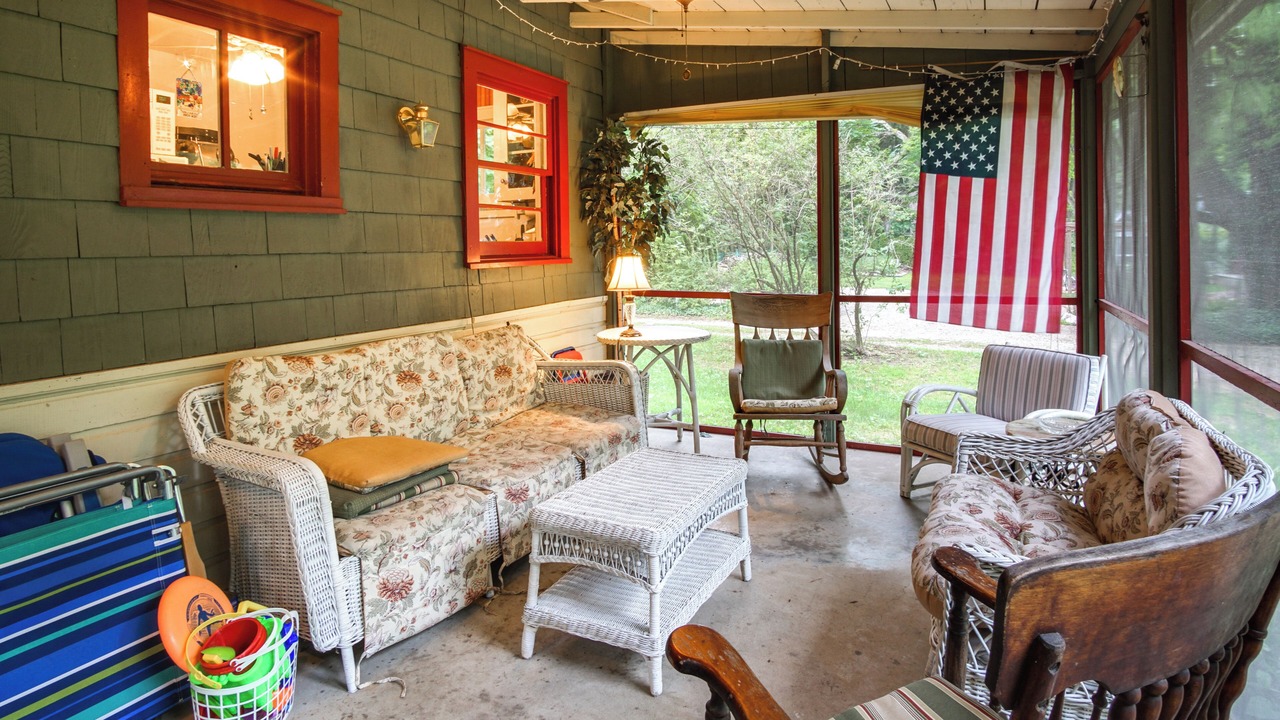 Photo of Livingroom in Harbert