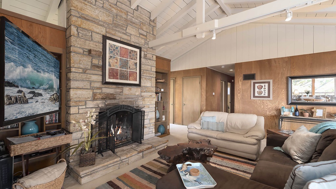 Photo of Livingroom in Carmel Woods