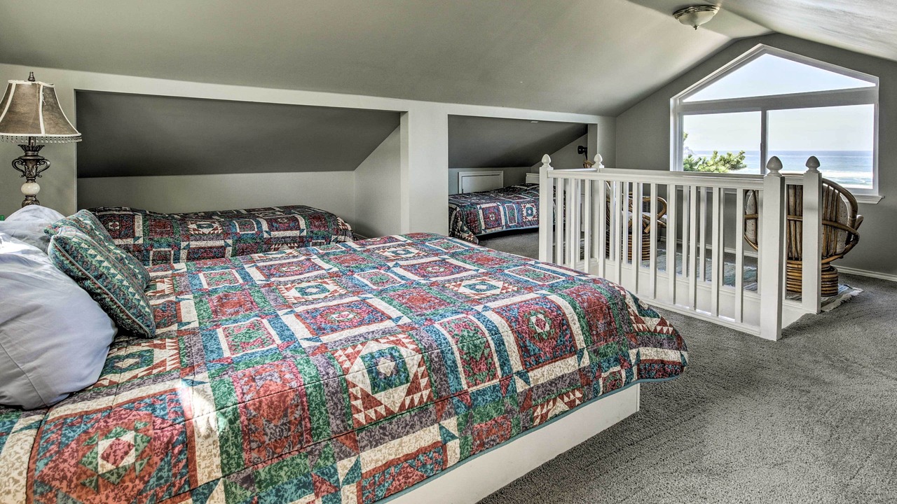 Photo of Bedroom in Arch Cape