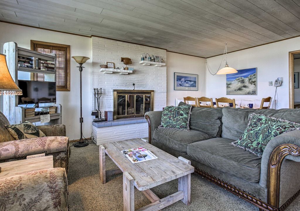 Photo of Livingroom in Arch Cape