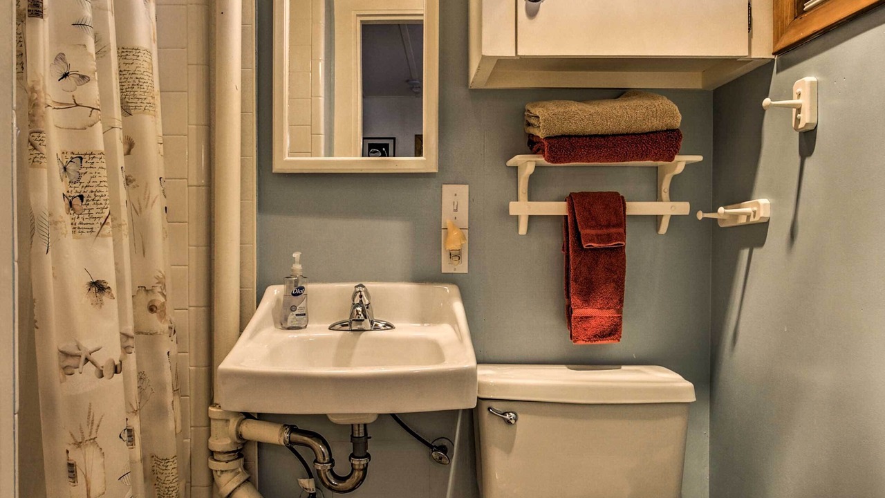 Photo of Bathroom in Arch Cape