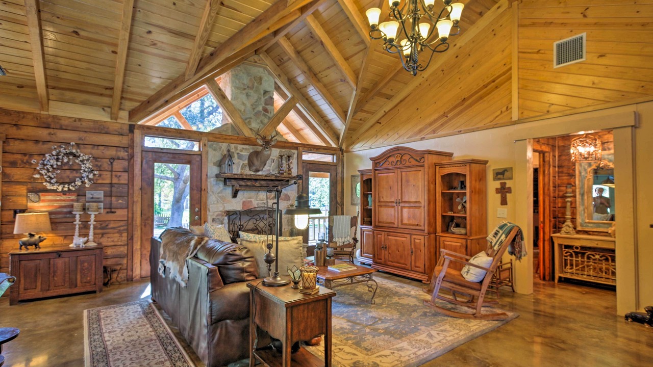 Photo of Livingroom in Huntington
