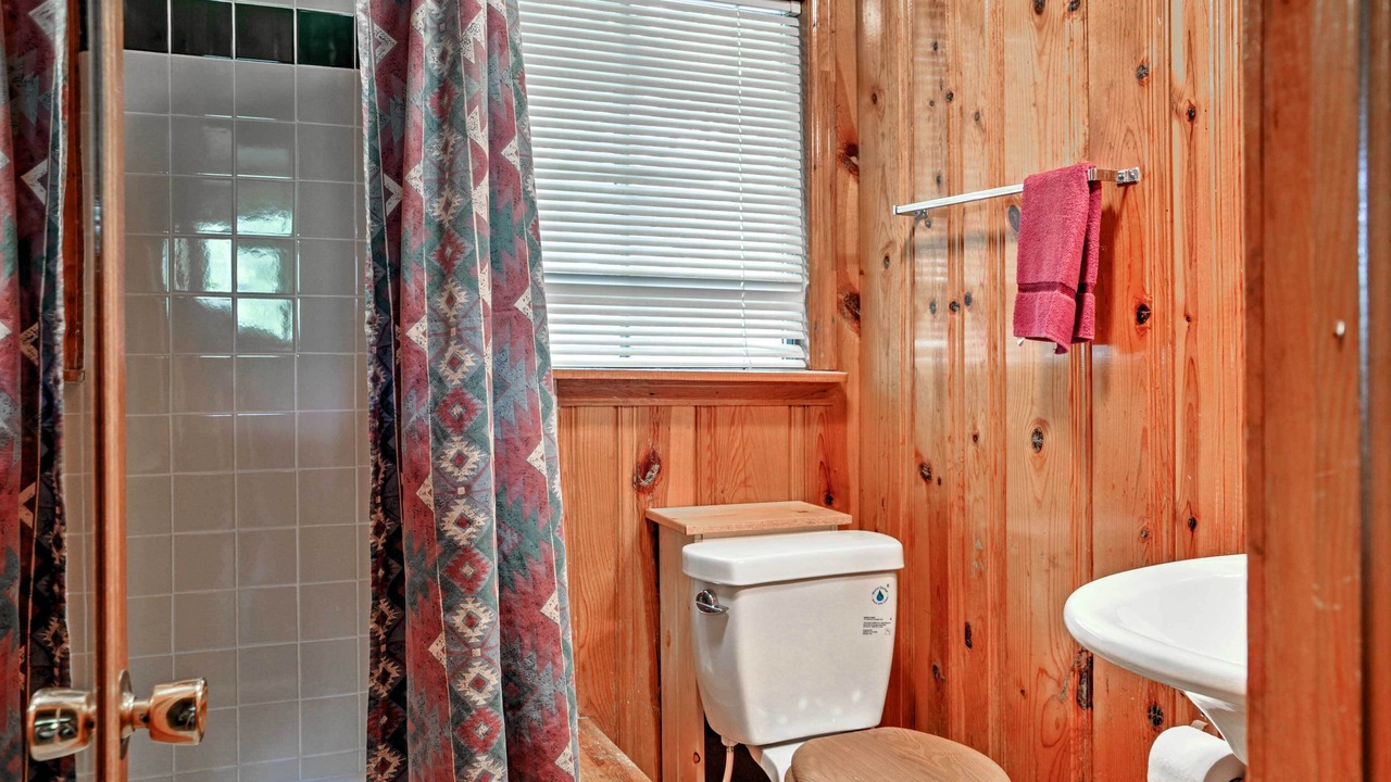 Photo of Bathroom in Ruidoso