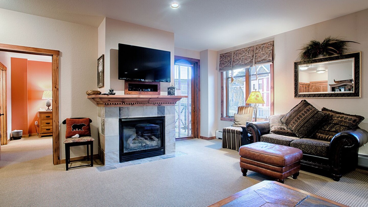 Photo of Livingroom in Historic District