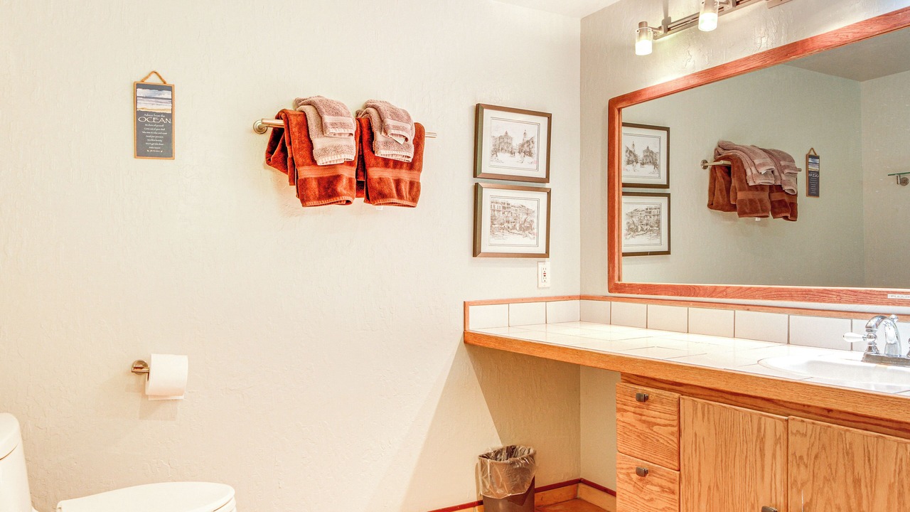 Photo of Bathroom in Kona Paradise