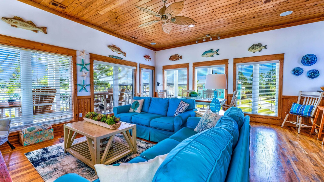 Photo of Livingroom in Carrabelle