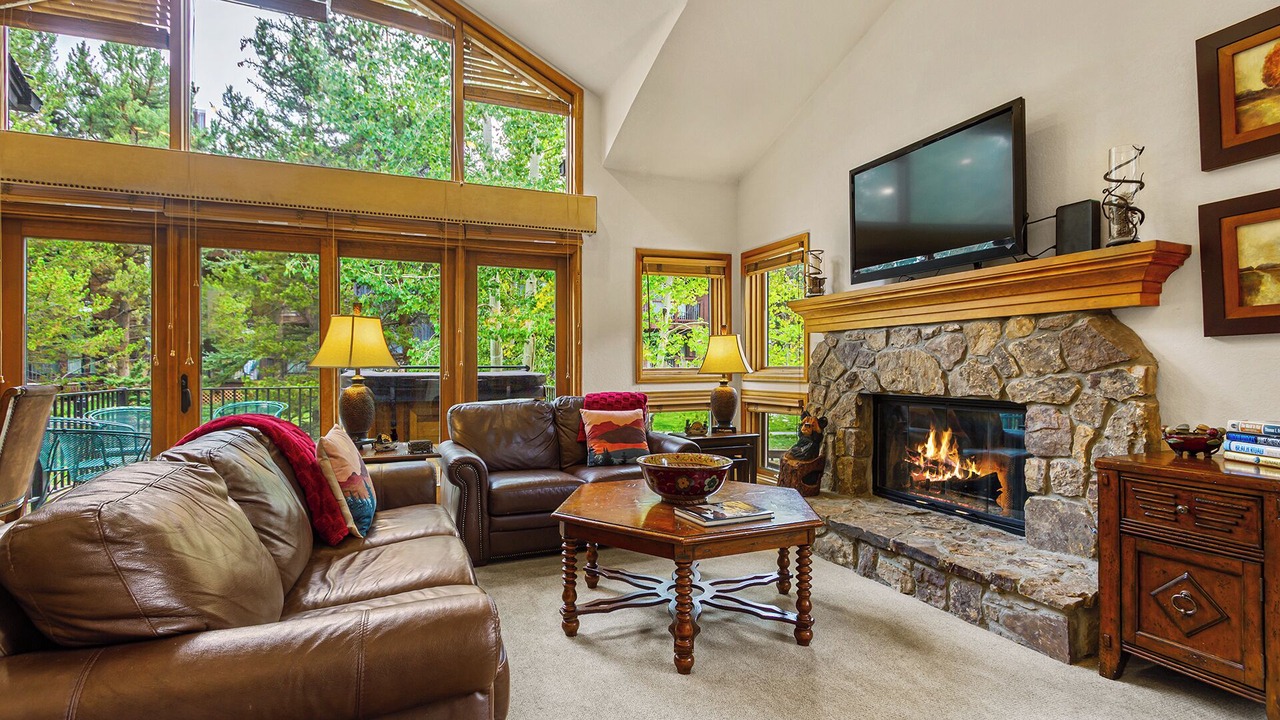 Photo of Livingroom in Historic District