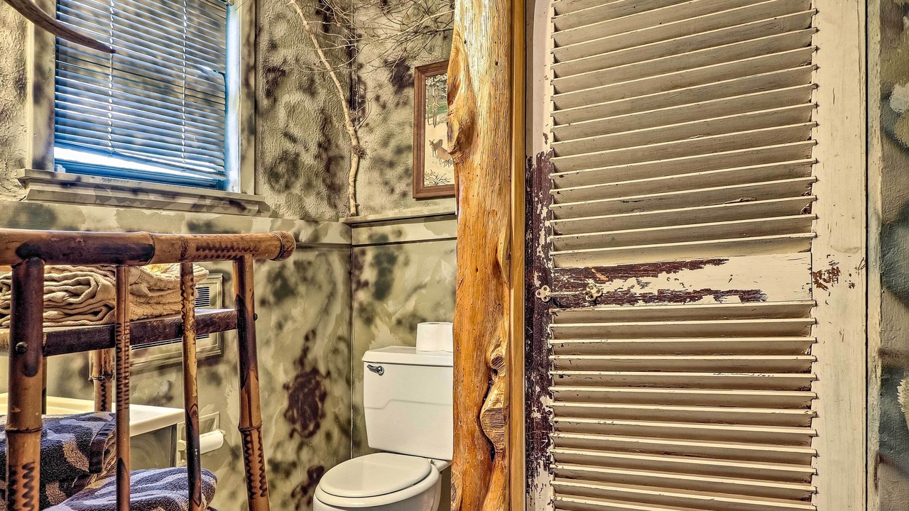 Photo of Bathroom in La Grange
