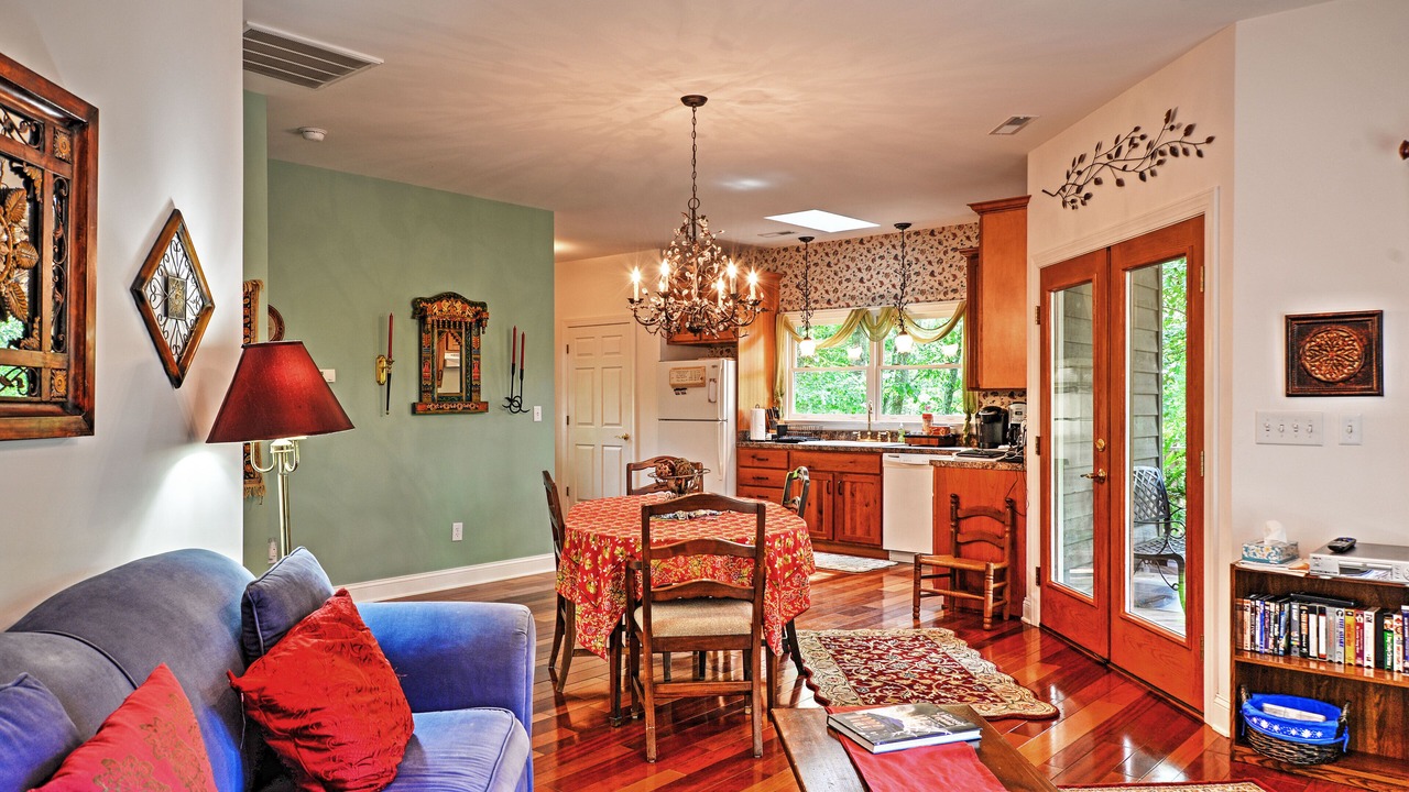 Photo of Bedroom in Scottsville
