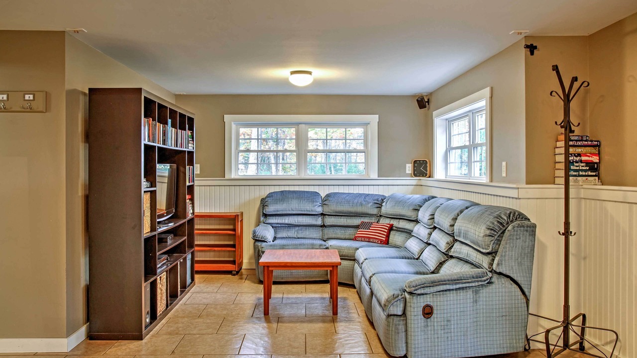 Photo of Livingroom in Sandy Point