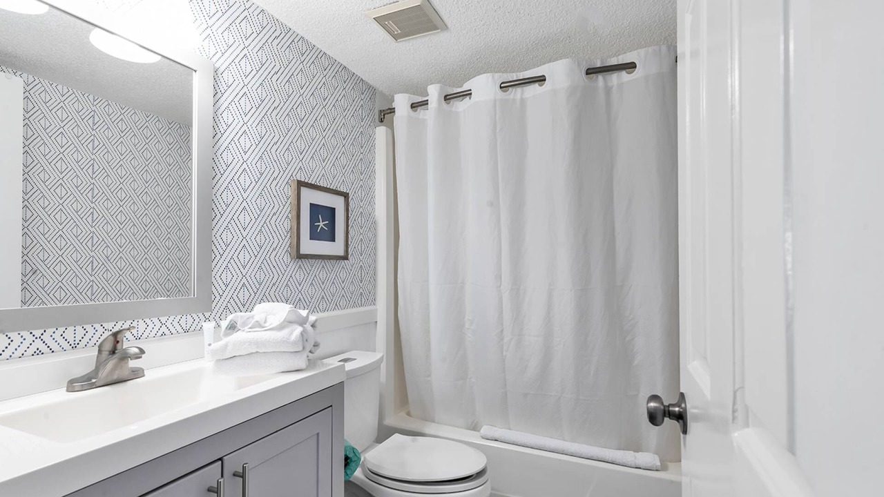 Photo of Bathroom in Garden City