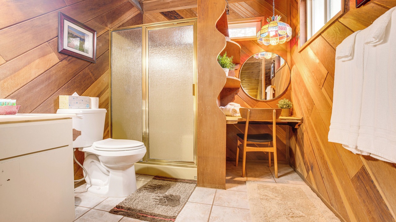Photo of Bathroom in Christmas Valley