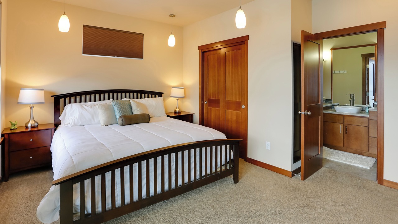 Photo of Others in Manson