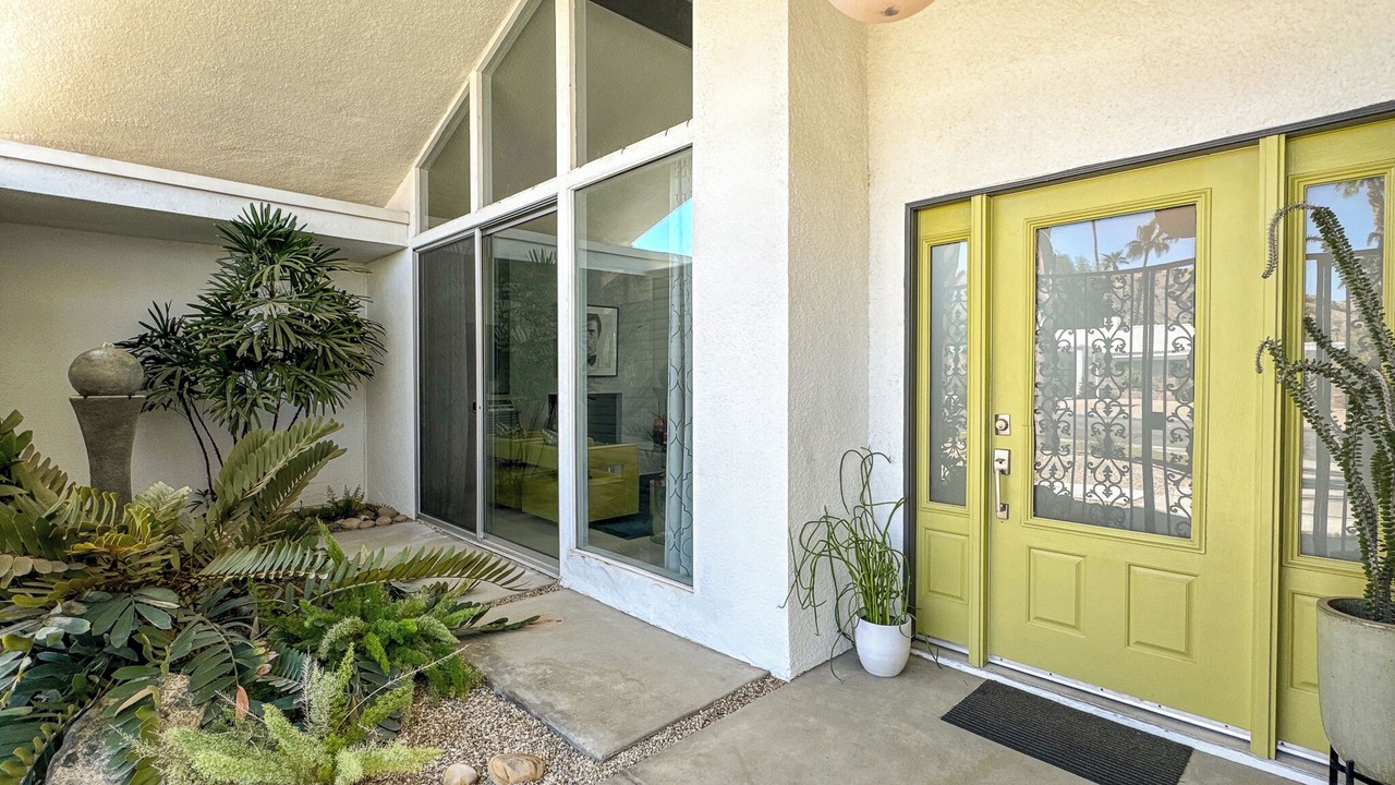 Photo of Outdoor in Canyon Corridor
