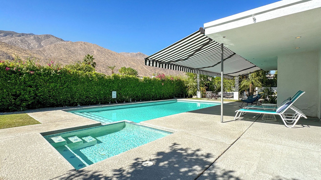 Photo of Outdoor in Canyon Corridor