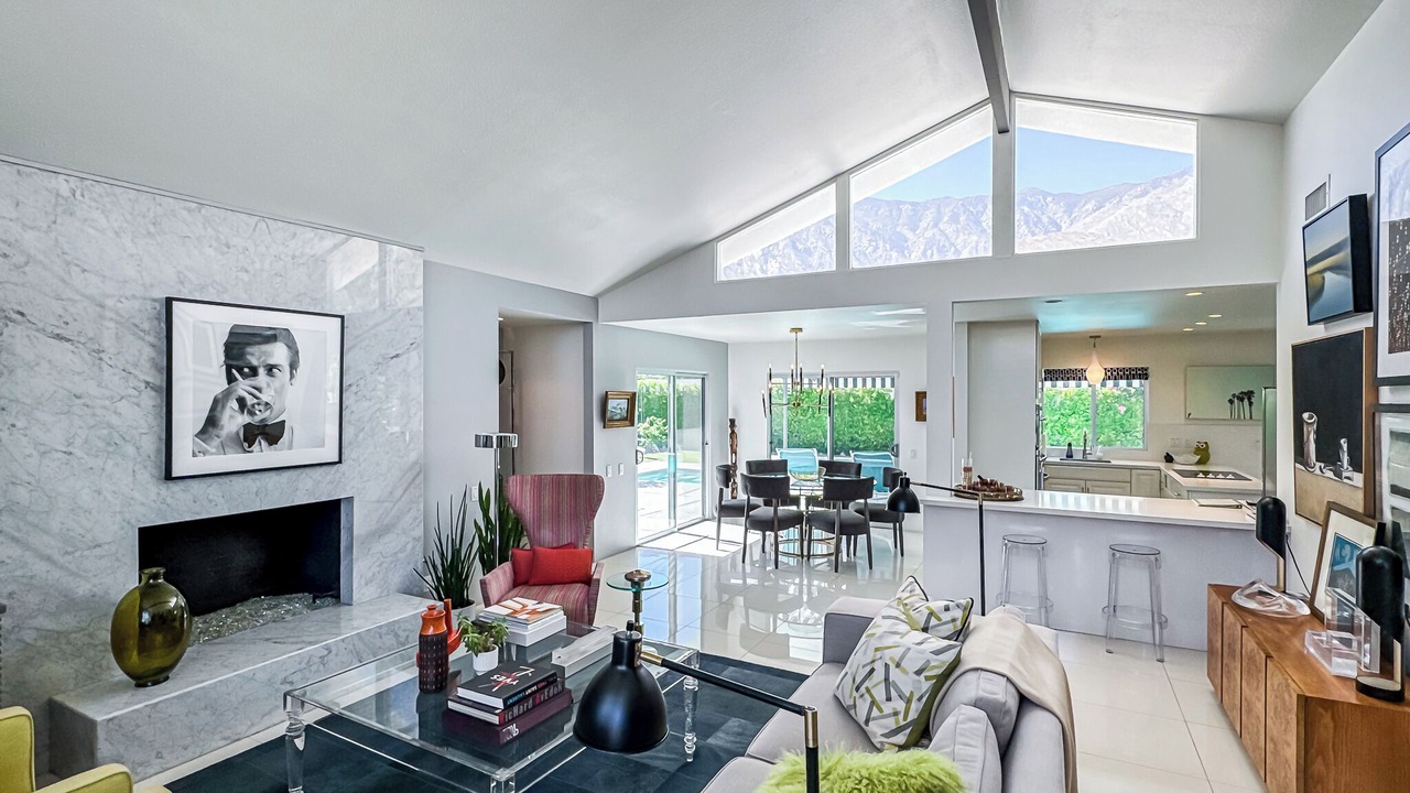 Photo of Bedroom in Canyon Corridor