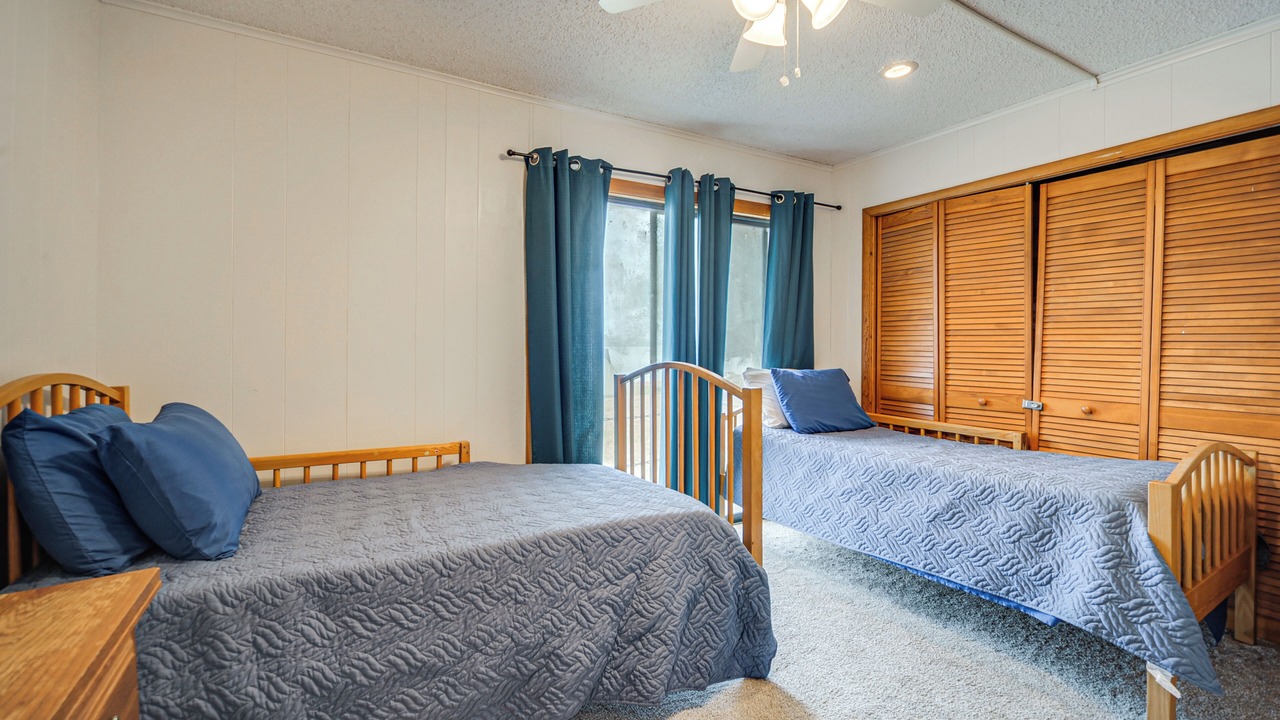Photo of Bedroom in Tow