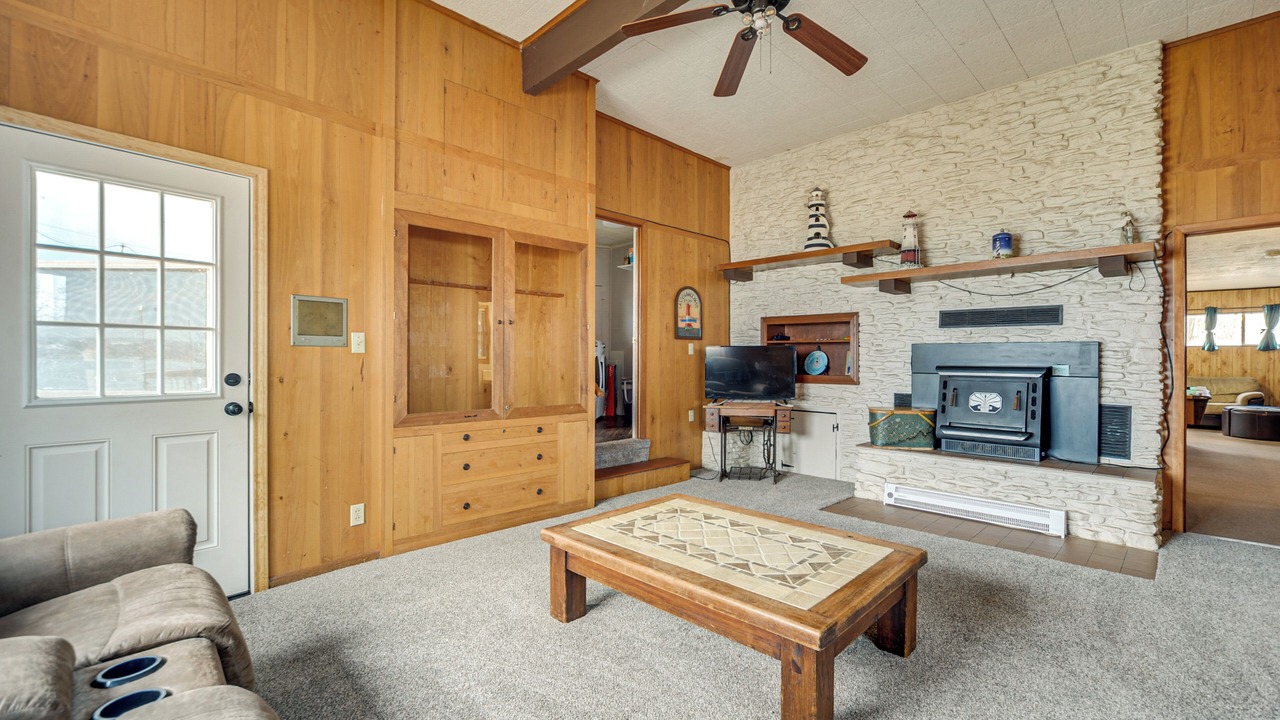 Photo of Bedroom in Tow