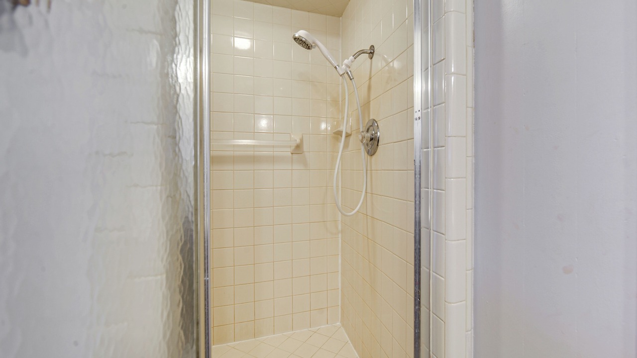 Photo of Bathroom in Tow