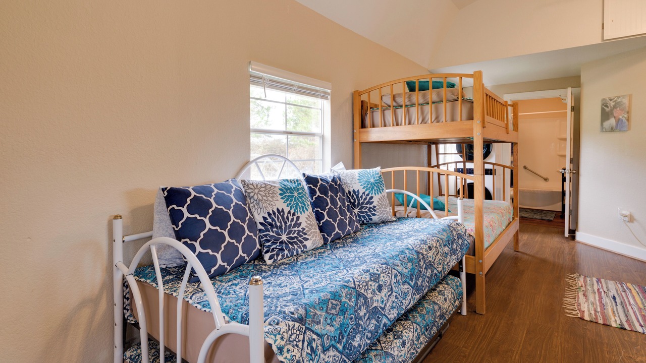 Photo of Bedroom in Waller